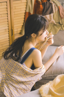 宝宝握住它～坐下自己动头